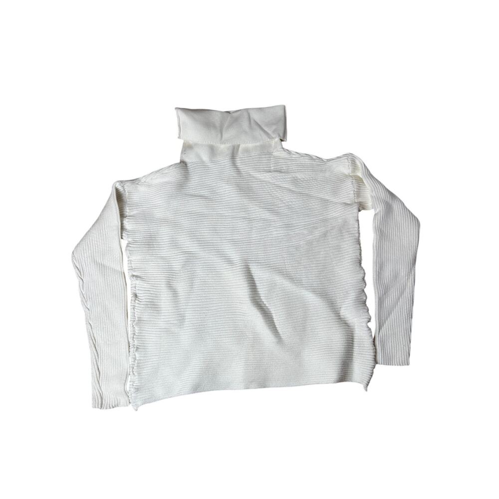 White Pleated Turtle Neck Long Sleeve Size Small